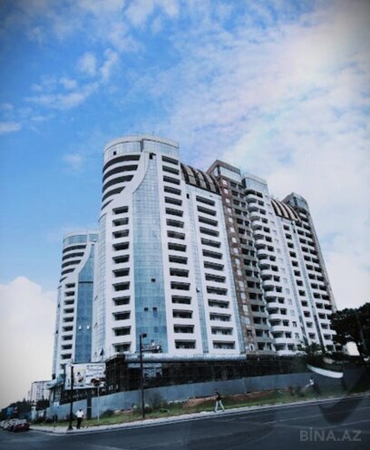 Сдаётся 3-комн. новостройка 125 м², м. Ази Асланов, photo 1 from 25
