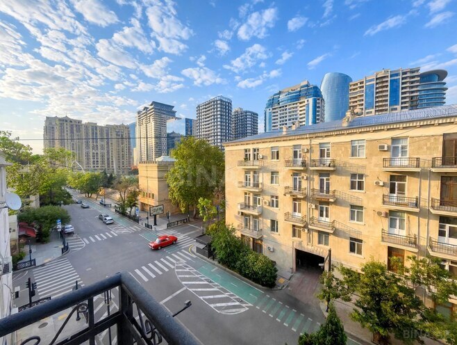 Satılır 2 otaqlı köhnə tikili 60 m², 28 May m., photo 12 from 27