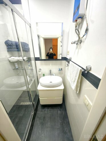Satılır 2 otaqlı köhnə tikili 60 m², 28 May m., photo 16 from 27