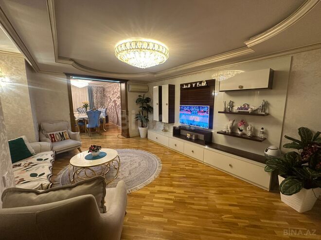 Продается 5-комн. вторичка 135 м², м. Иншаатчылар, photo 3 from 16