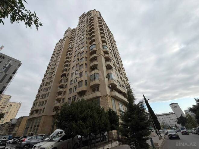 Продаётся 5-комн. новостройка 347 м², м. Иншаатчылар, photo 1 from 9