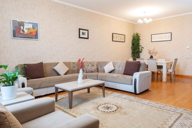 Сдается 4-комн. новостройка 210 м², м. Низами, photo 1 from 26