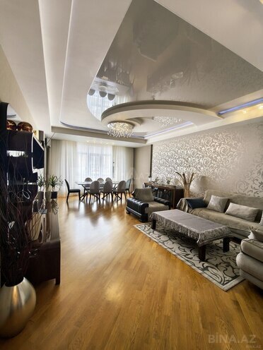 Продаётся 3-комн. новостройка 145 м², м. Нариман Нариманов, photo 1 from 32