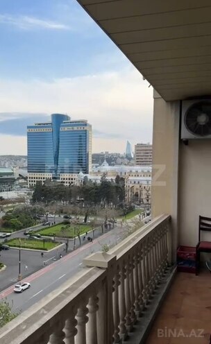 Продаётся 4-комн. вторичка 100 м², м. 28 мая, photo 5 from 7