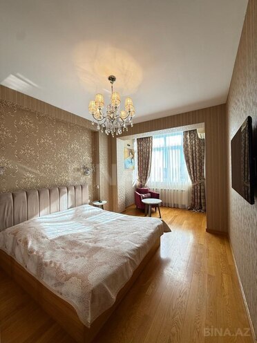 Продаётся 3-комн. новостройка 130 м², м. Элмляр Академиясы, photo 9 from 14