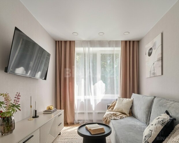 Satılır 3 otaqlı köhnə tikili 90 m², Nəsimi m., photo 1 from 8