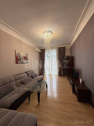 Сдаётся 3-комн. вторичка 85 м², м. Сахил, photo 1 from 9