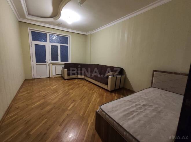 Сдается 3-комн. новостройка 150 м², м. Нефтчиляр, photo 1 from 14