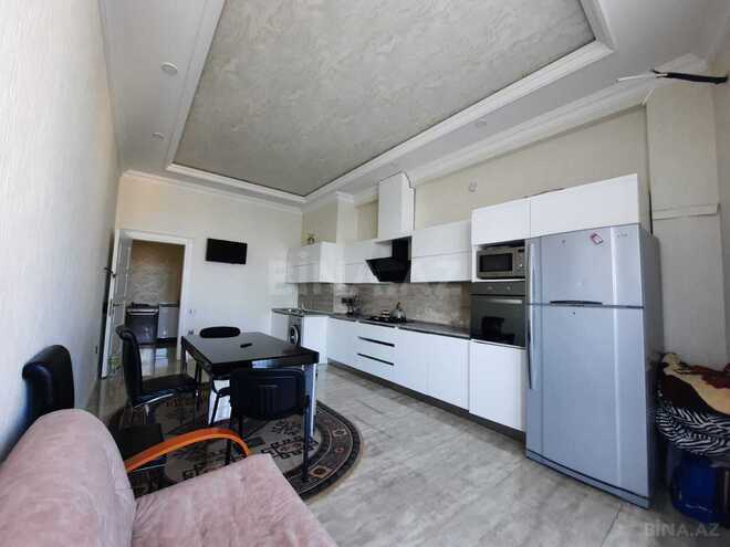 Сдается 3-комн. новостройка 170 м², м. Низами, photo 1 from 26