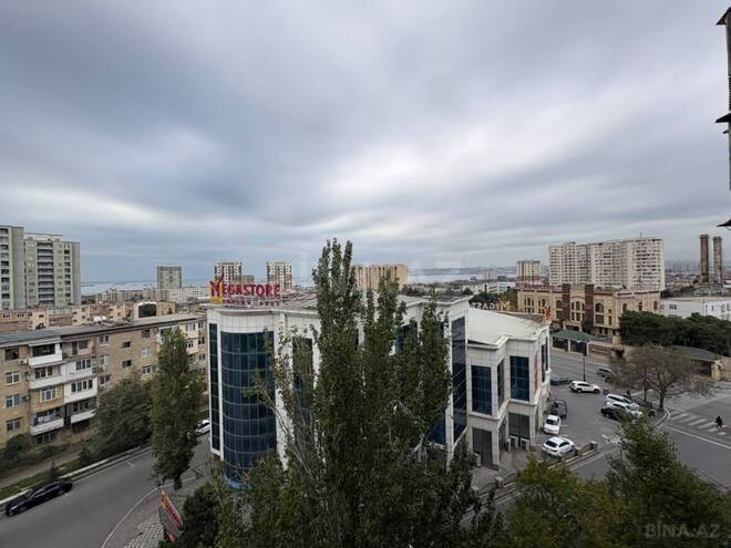 Продаётся 3-комн. вторичка 65 м², м. Ази Асланов, photo 25 from 32