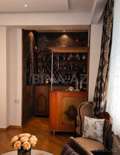 Satılır 6 otaqlı yeni tikili 240 m², 28 May m., photo 3 from 15