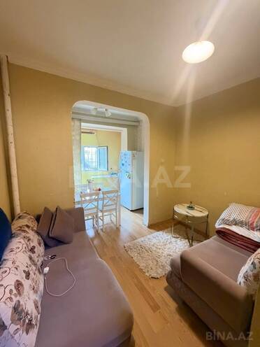 Продаётся 2-комн. вторичка 40 м², м. Ази Асланов, photo 1 from 12