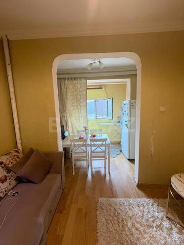 Продаётся 2-комн. вторичка 40 м², м. Ази Асланов, photo 3 from 12