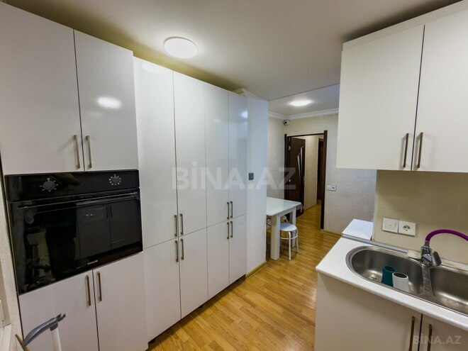 Продаётся 3-комн. вторичка 87 м², м. Иншаатчылар, photo 12 from 19