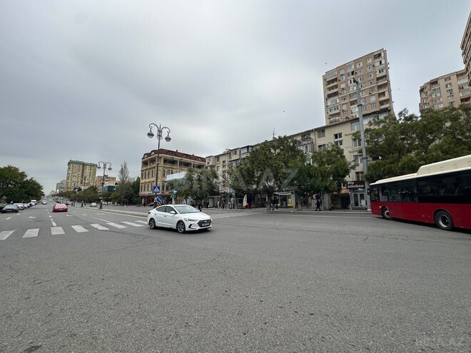 Satılır 3 otaqlı köhnə tikili 60 m², Elmlər Akademiyası m., photo 3 from 13