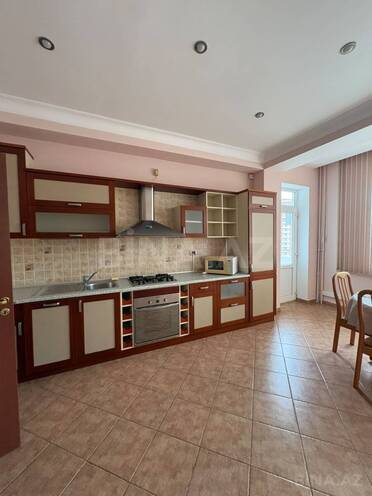 Сдается 3-комн. новостройка 165 м², м. 28 мая, photo 17 from 26