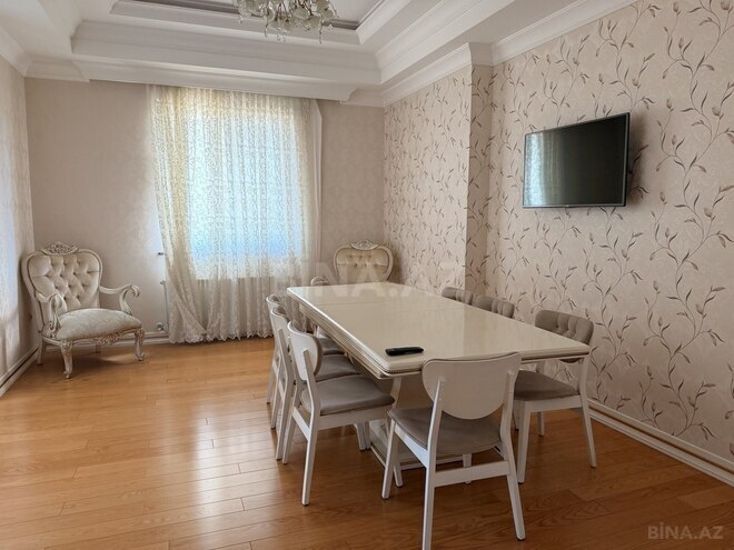 İcarəyə verilir 6 otaqlı köhnə tikili 550 m², Nizami m., photo 13 from 18