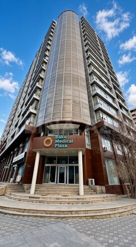 Satılır 4 otaqlı yeni tikili 200 m², 28 May m., photo 1 from 32