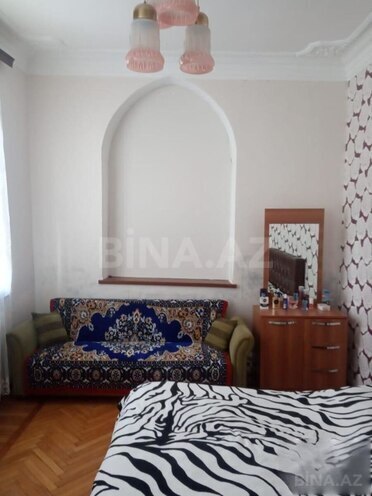 Satılır 2 otaqlı köhnə tikili 75 m², Nizami m., photo 8 from 17