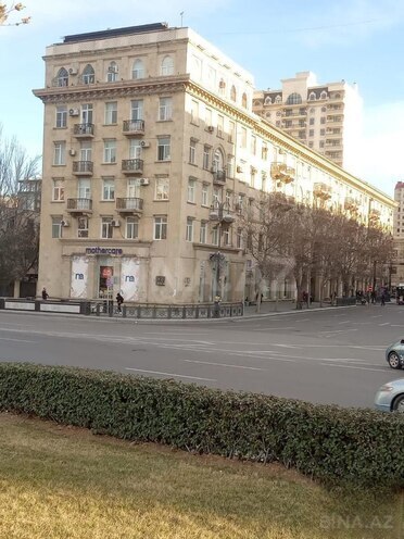 Satılır 2 otaqlı köhnə tikili 75 m², Nizami m., photo 13 from 17