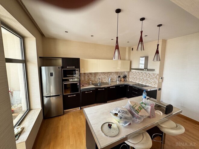 Сдается 3-комн. новостройка 215 м², м. Низами, photo 4 from 14