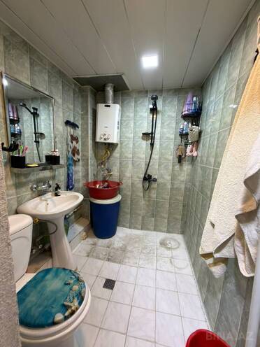 Satılır 2 otaqlı köhnə tikili 42 m², İnşaatçılar m., photo 9 from 11