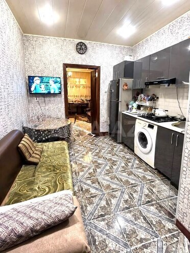 Продаётся 2-комн. вторичка 45 м², м. 28 мая, photo 1 from 6