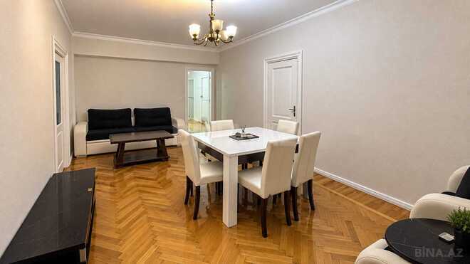 İcarəyə verilir 3 otaqlı köhnə tikili 67 m², 28 May m., photo 1 from 6