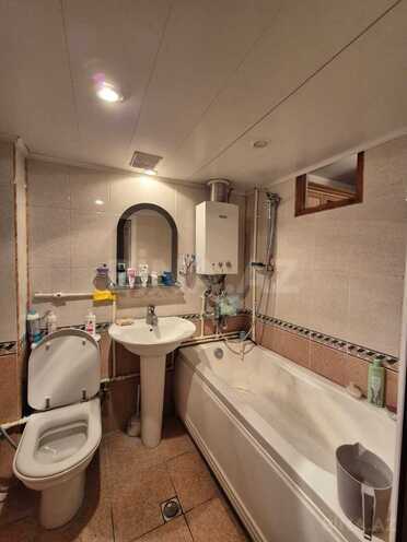 Satılır 3 otaqlı köhnə tikili 70 m², Elmlər Akademiyası m., photo 8 from 9