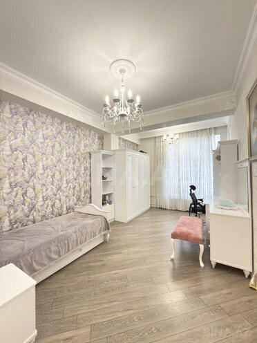 Сдается 4-комн. новостройка 160 м², Насиминский  р., photo 8 from 22