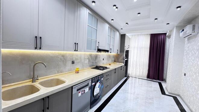 Продаётся 3-комн. новостройка 130 м², м. Кара Караев, photo 21 from 32