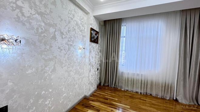Продаётся 3-комн. новостройка 130 м², м. Кара Караев, photo 13 from 32