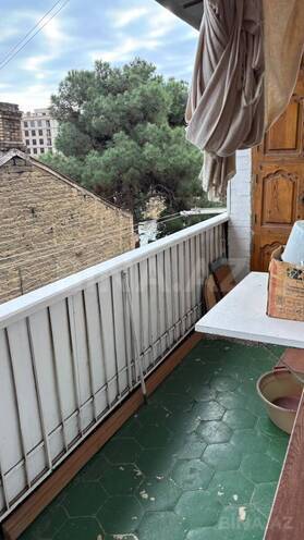 Satılır 3 otaqlı köhnə tikili 70 m², Bayıl q., photo 17 from 20