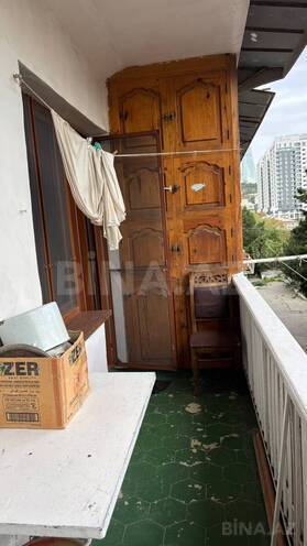 Satılır 3 otaqlı köhnə tikili 70 m², Bayıl q., photo 18 from 20