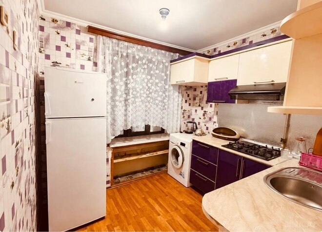 Satılır 2 otaqlı köhnə tikili 49 m², İnşaatçılar m., photo 4 from 8