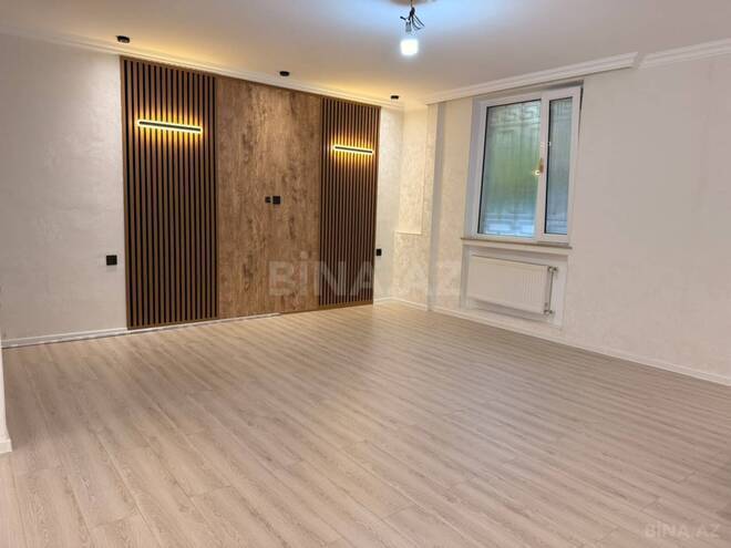 Satılır 2 otaqlı köhnə tikili 50 m², İnşaatçılar m., photo 1 from 13