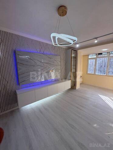 Продается 3-комн. вторичка 85 м², Хатаинский р., photo 1 from 13