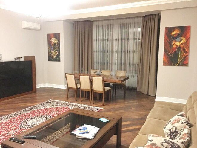 İcarəyə verilir 3 otaqlı yeni tikili 170 m², 28 May m., photo 1 from 18