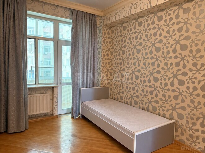 Продается 3-комн. новостройка 130 м², м. 8 ноября, photo 5 from 27