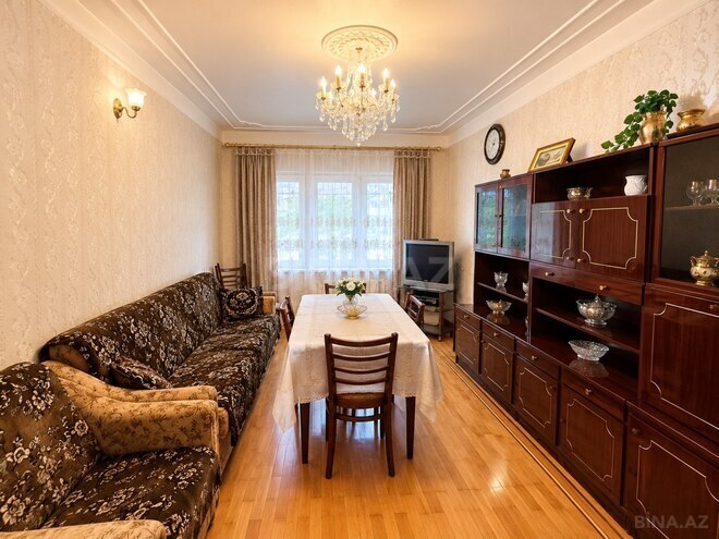 Satılır 3 otaqlı köhnə tikili 86 m², Nəsimi m., photo 1 from 16