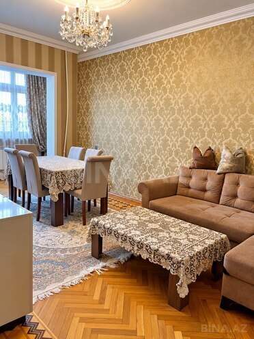 Продаётся 3-комн. вторичка 75 м², м. Насими, photo 1 from 12