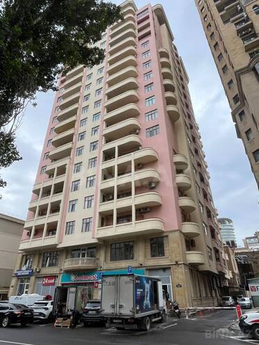 Satılır 4 otaqlı yeni tikili 180 m², Sahil m., photo 1 from 15