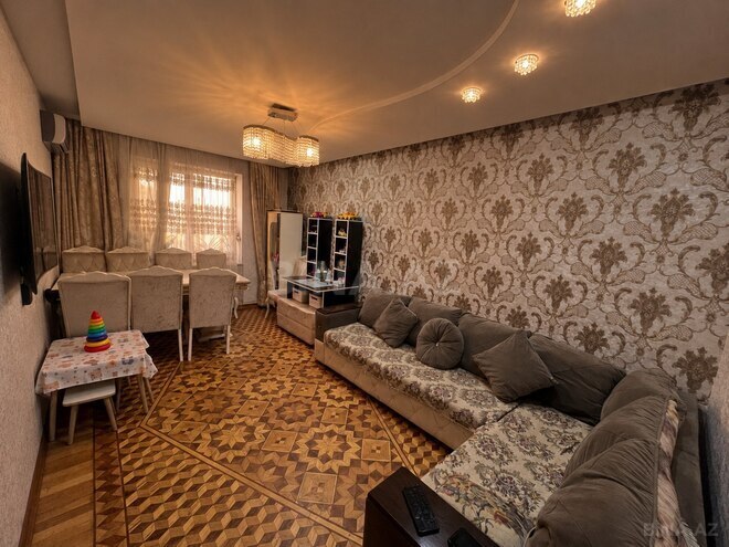 Продаётся 3-комн. вторичка 90 м², м. Ази Асланов, photo 1 from 13
