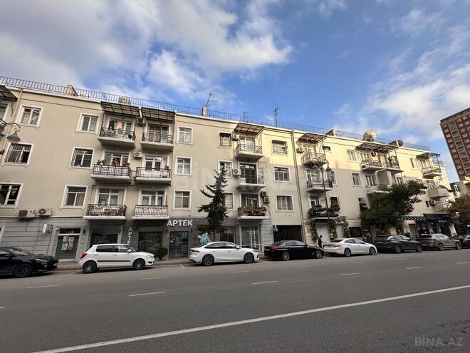 Satılır 2 otaqlı köhnə tikili 55 m², Nəsimi r., photo 1 from 14