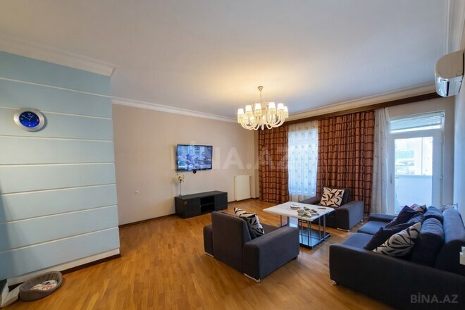 Продается 3-комн. новостройка 157 м², м. Элмляр Академиясы, photo 1 from 10