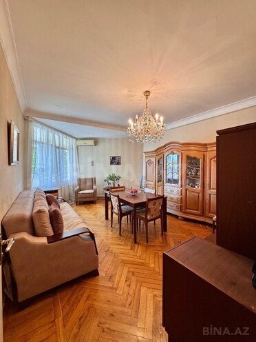 Satılır 3 otaqlı köhnə tikili 70 m², Nizami m., photo 4 from 14
