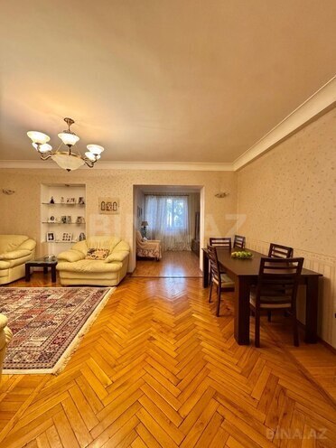 Satılır 3 otaqlı köhnə tikili 70 m², Nizami m., photo 7 from 14