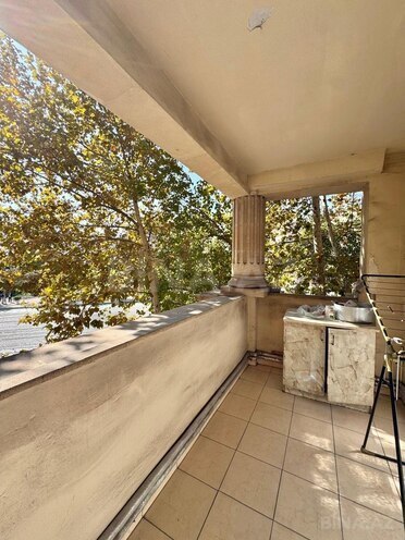 Satılır 3 otaqlı köhnə tikili 70 m², Nizami m., photo 13 from 14