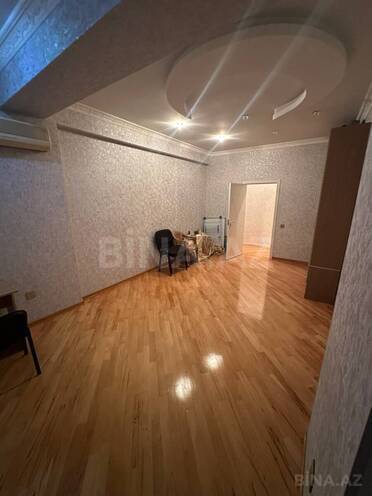 Сдается 3-комн. новостройка 120 м², м. Нефтчиляр, photo 7 from 17