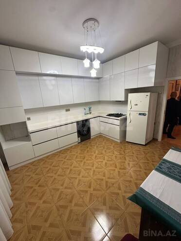 Сдается 3-комн. новостройка 120 м², м. Нефтчиляр, photo 9 from 17